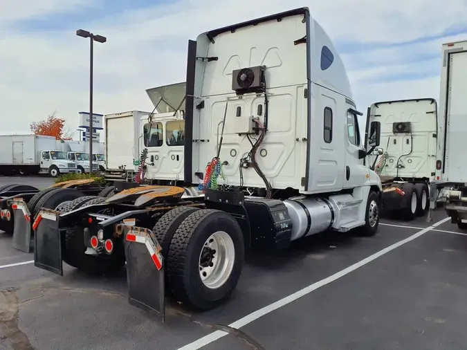 2020 FREIGHTLINER/MERCEDES CASCADIA 12568c31a19debcda450315ca2a91a45d7e