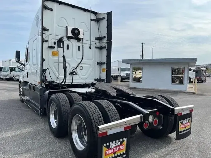 2020 Freightliner Cascadia