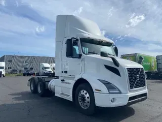 2019 Volvo VNR64300