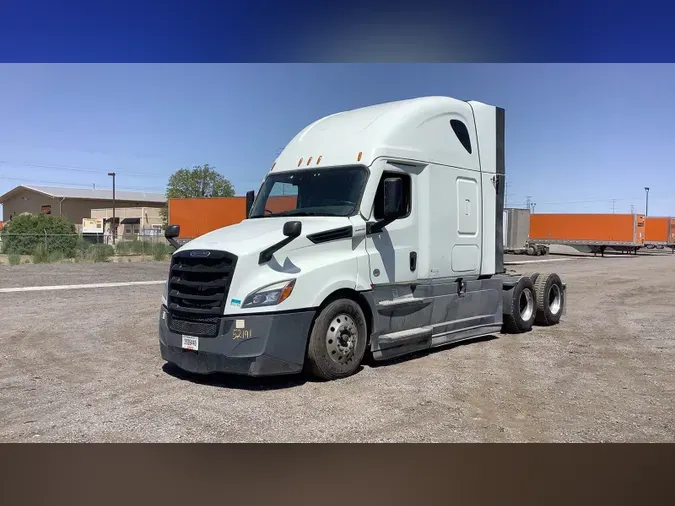 2022 Freightliner Cascadia