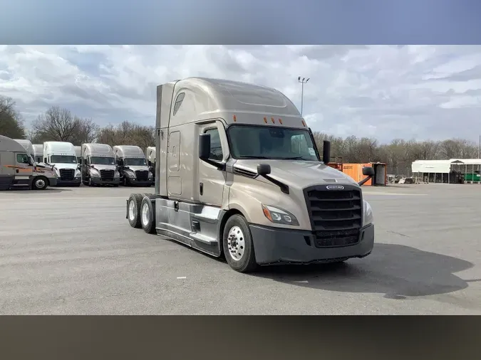 2022 Freightliner Cascadia 12668cbaa70443a37aee3c9a2c6c16ec054