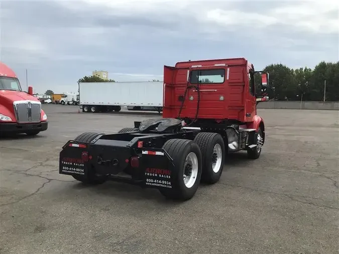 2023 VOLVO VNR300