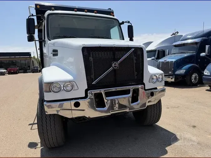 2004 VOLVO VHD64B20068cdc525db8e29e5d0b22106e8feadc2