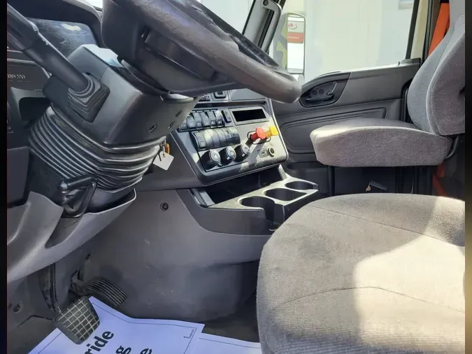 2019 NAVISTAR INTERNATIONAL LT625 DAYCAB T/A