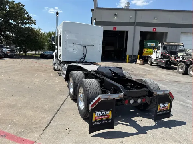 2023 Kenworth W900