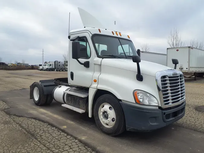 2015 FREIGHTLINER/MERCEDES CASCADIA 125