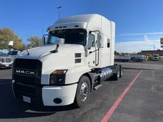 2019 MACK AN64T70