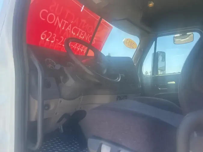 2017 FREIGHTLINER CASCADIA 113