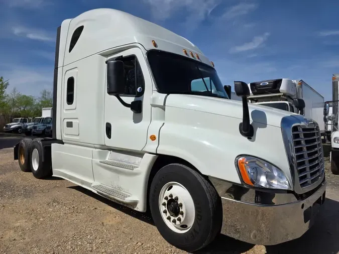 2020 FREIGHTLINER/MERCEDES CASCADIA 125