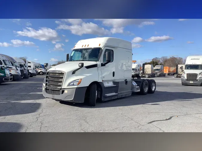 2020 Freightliner Cascadia 12668d5645fcb981e05d6192152185d78a3