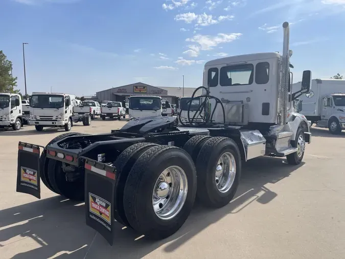 2020 Peterbilt 567