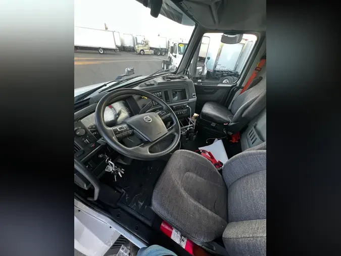 2019 VOLVO VNL42T 30068d683a4079083f48ebae6da2d9c0cfc