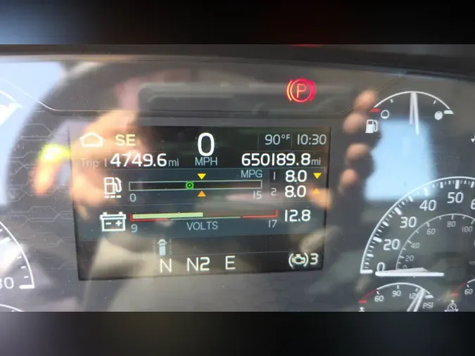 2018 Volvo VNL300