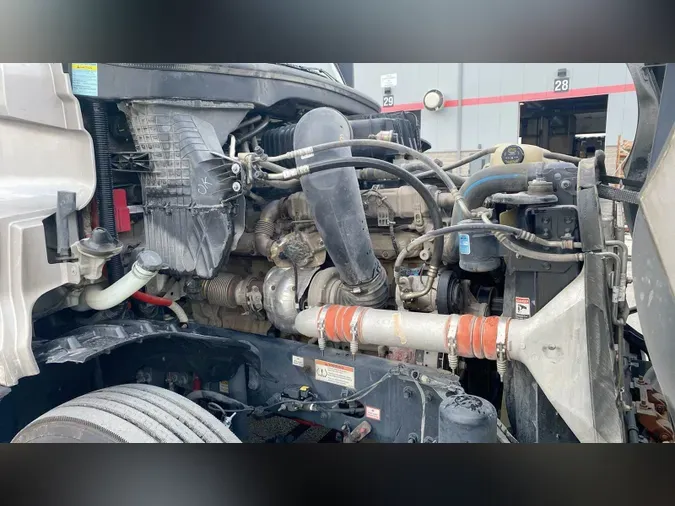 2022 Freightliner Cascadia 126