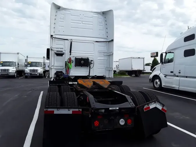 2020 VOLVO VNL64T-760