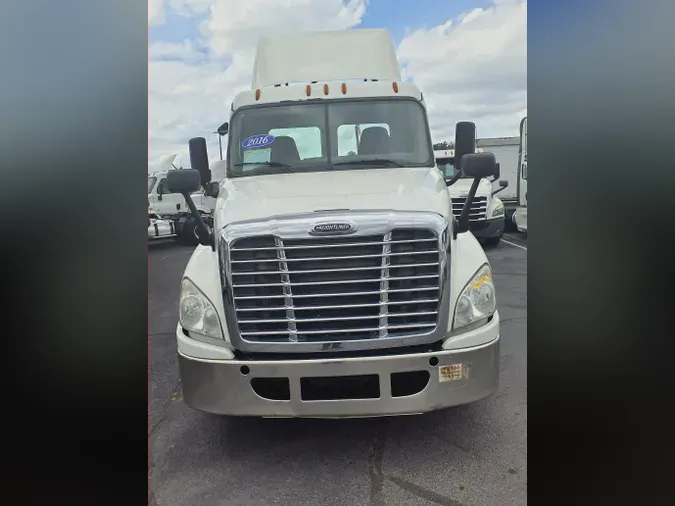 2016 FREIGHTLINER/MERCEDES CASCADIA 125