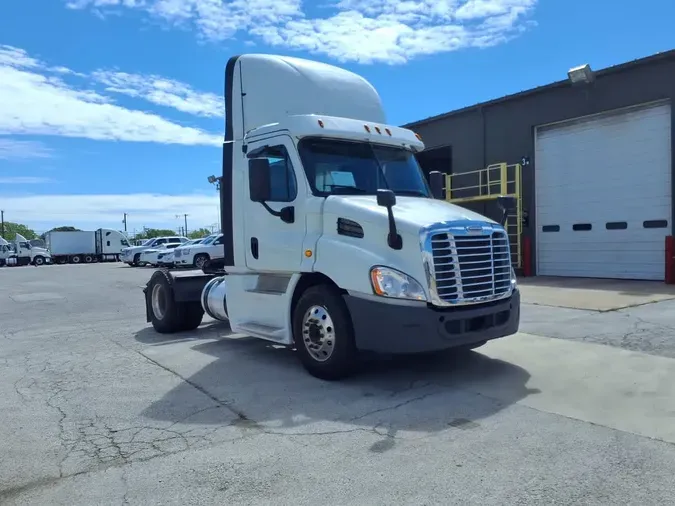 2019 FREIGHTLINER/MERCEDES CASCADIA 11368e321bef5596f92577901d23ca47cd9
