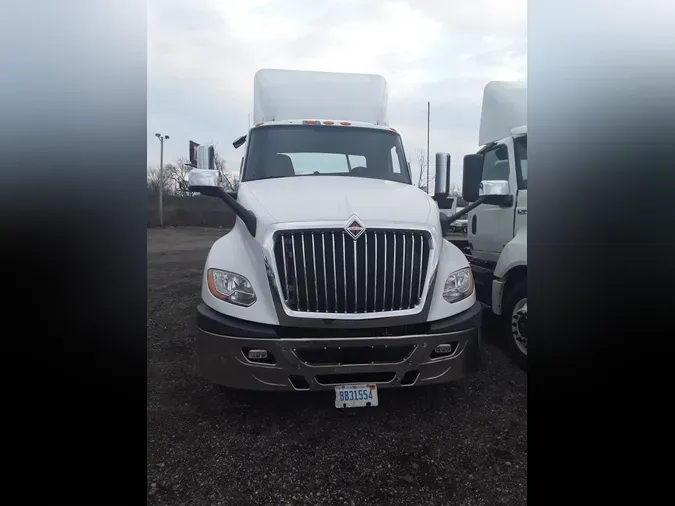 2018 NAVISTAR INTERNATIONAL LT625 DAYCAB T/A