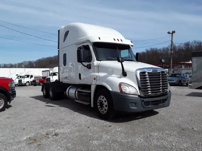 2017 FREIGHTLINER/MERCEDES CASCADIA 125