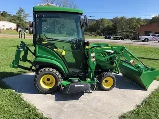 2017 John Deere 1025R