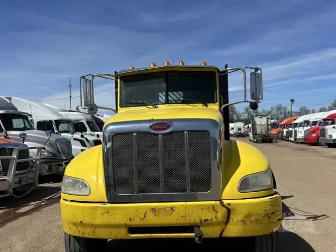 2014 PETERBILT 348