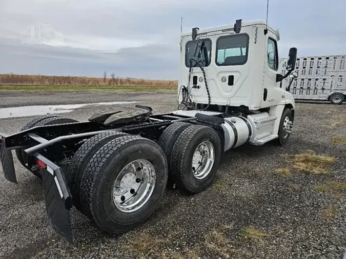 2016 FREIGHTLINER CASCADIA 125