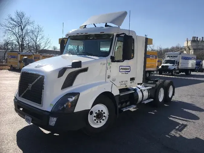 2018 Volvo VNL64300