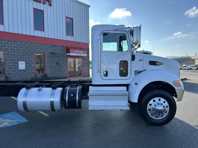 2018 Peterbilt 348