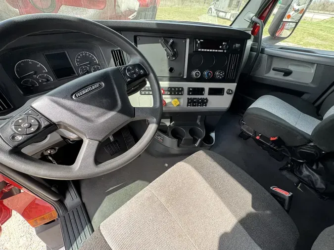 2022 Freightliner Cascadia