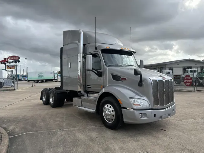 2017 Peterbilt 579