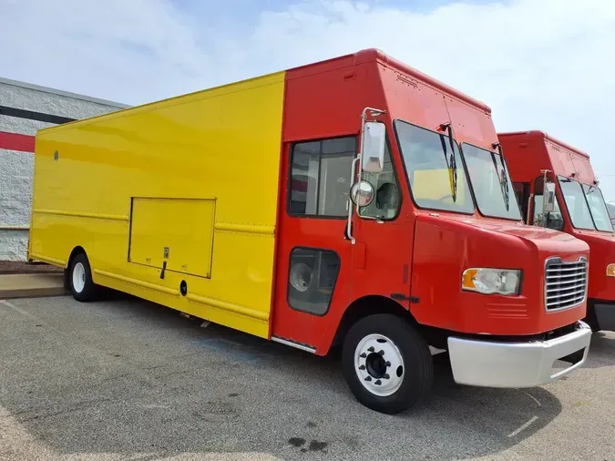 2017 FRTLR CUSTOM CHASSIS CORP MT55