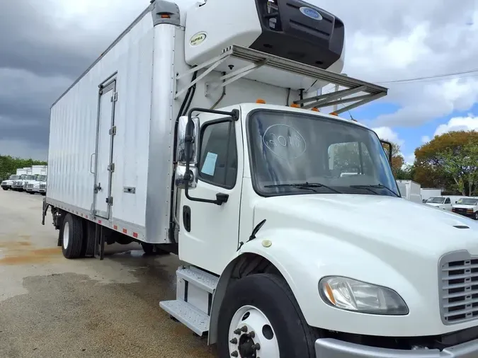 2018 FREIGHTLINER/MERCEDES M2 106