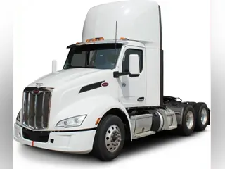 2022 Peterbilt 579