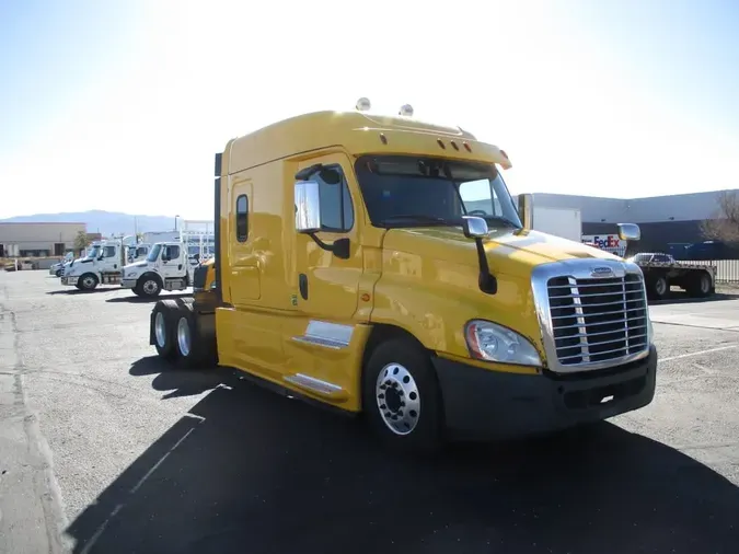 2020 FREIGHTLINER/MERCEDES CASCADIA 125