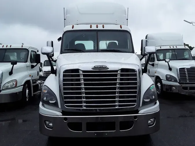 2019 FREIGHTLINER CASCADIA 125