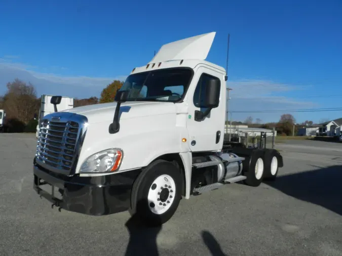 2020 FREIGHTLINER/MERCEDES CASCADIA 12568f7acc9785449c9a181f51c02575e4e