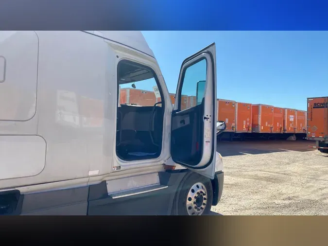 2020 Freightliner Cascadia