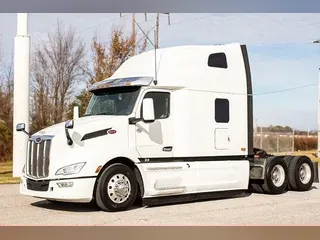 2022 PETERBILT 579