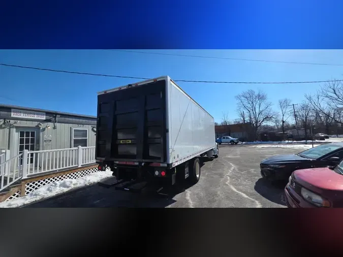 2018 FREIGHTLINER/MERCEDES M2 106