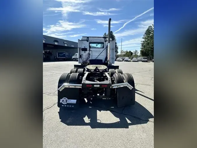 2012 VOLVO VNL64T300