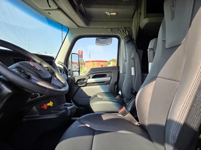 2026 Kenworth T68068fec3ee9072fc7ec448bde181860803