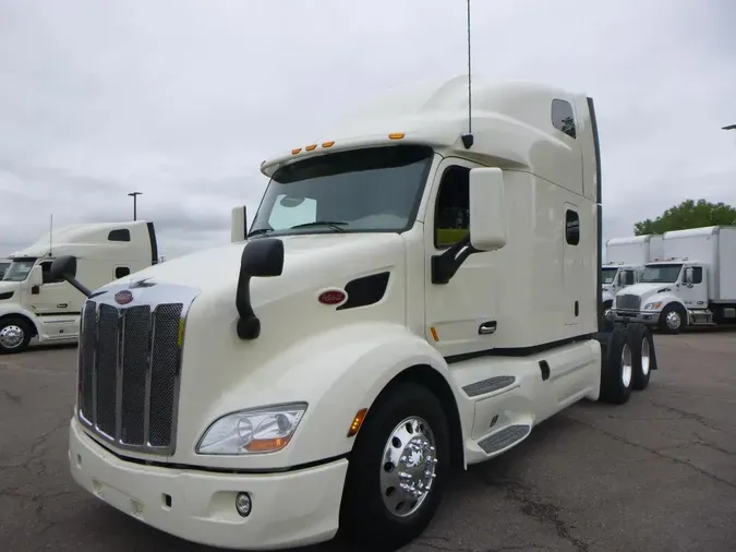 2022 Peterbilt 579