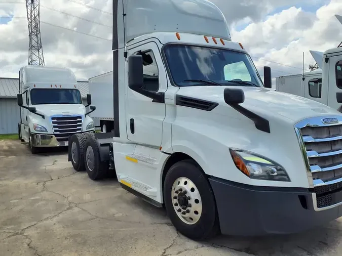 2019 FREIGHTLINER NEW CASCADIA PX12664