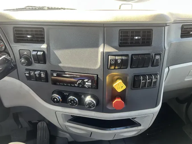 2021 Peterbilt 579