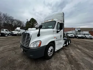 2016 Freightliner CASCADIA 125