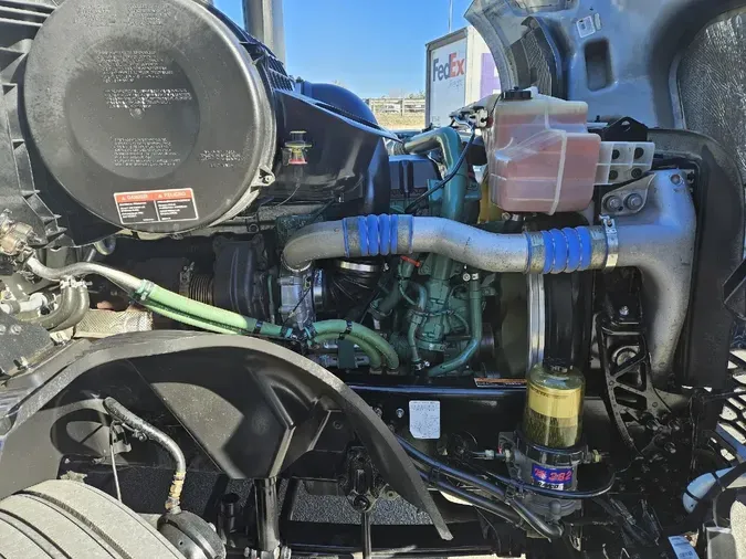 2022 VOLVO VNL64T740690db3851e5b31de734a7464d9ebc6de