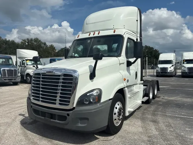 2020 FREIGHTLINER/MERCEDES CASCADIA 125