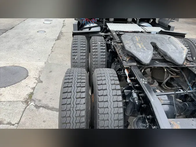 2022 Freightliner Cascadia 126