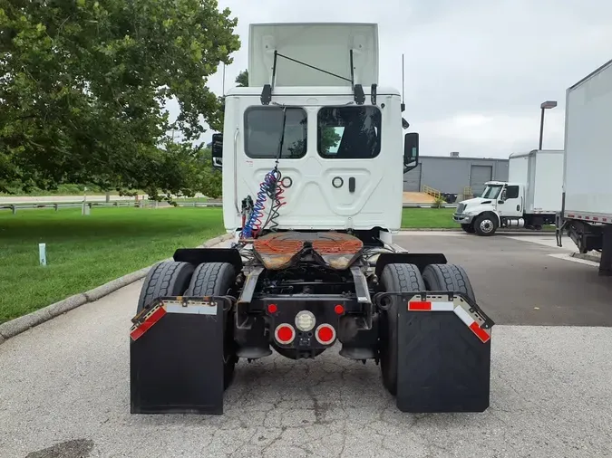 2020 FREIGHTLINER NEW CASCADIA 126