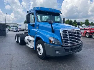 2016 FREIGHTLINER X12564ST